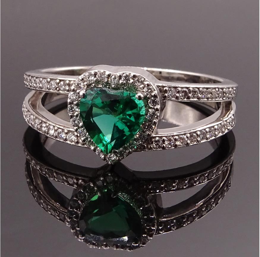 Quaglia anello oro bianco smeraldo e diamanti - QUAGLIA